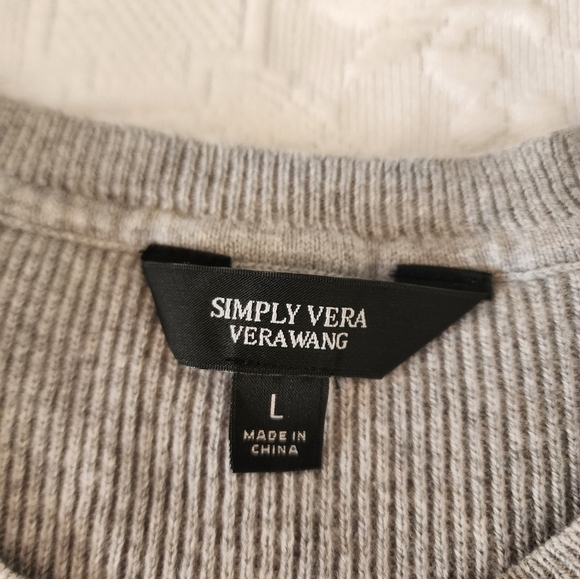 Share Simply Vera Wang Gray Crew Neck Front Lace White Women's Shirt Size L - Picture 6 of 7